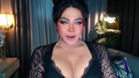 Snapshot of ruthlessmistressx chatting on 03-05-25, 08:32 Samantha online show from 03-05-25, 08:32
