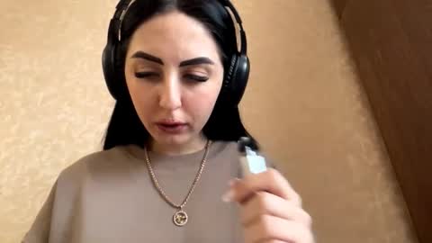 Snapshot of ruthmarron chatting on 11-10-25, 09:19 Cindy online show from 11-10-25, 09:19