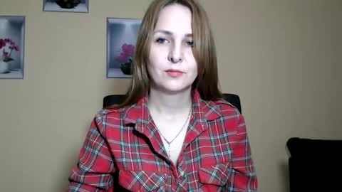 Snapshot of ruthpark chatting on 04-27-26, 06:39 Ruth online show from 04-27-26, 06:39