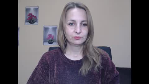 Snapshot of ruthpark chatting on 05-15-26, 07:15 Ruth online show from 05-15-26, 07:15