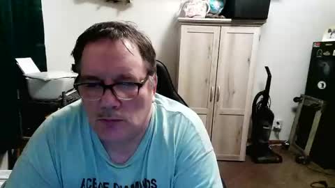Snapshot of rwzar_1965 chatting on 05-04-26, 02:40 rwzar_1965 online show from 05-04-26, 02:40