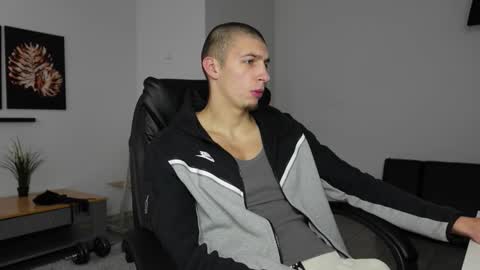 RYAN DOZER online show from 10-26-25, 08:20