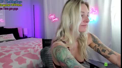 Snapshot of ryan_n_riley chatting on 02-05-26, 02:00 Ryan n Riley online show from 02-05-26, 02:00