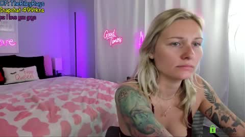 Snapshot of ryan_n_riley chatting on 02-18-26, 02:02 Ryan n Riley online show from 02-18-26, 02:02