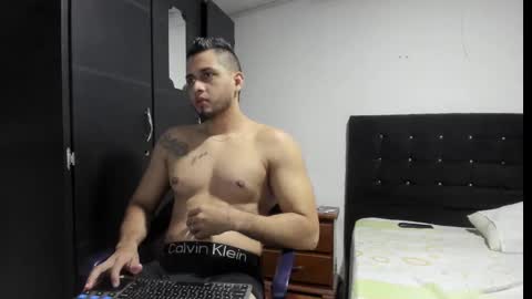 ryan_xc1 online show from 09-11-25, 02:55