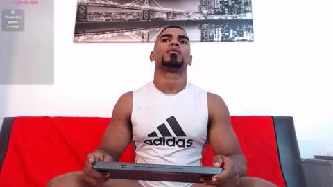 Instagram  Ryandwrn online show from 09-28-25, 03:56