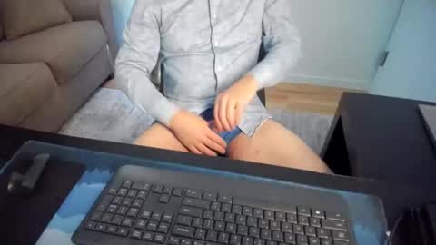 Snapshot of ryanontour chatting on 11-14-25, 07:45 Ryan in NYC online show from 11-14-25, 07:45