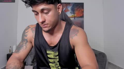 Snapshot of ryanwhite3 chatting on 05-05-26, 10:40 ryanwhite3 online show from 05-05-26, 10:40