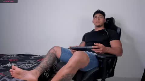Snapshot of ryanwhite3 chatting on 07-12-26, 12:23 ryanwhite3 online show from 07-12-26, 12:23
