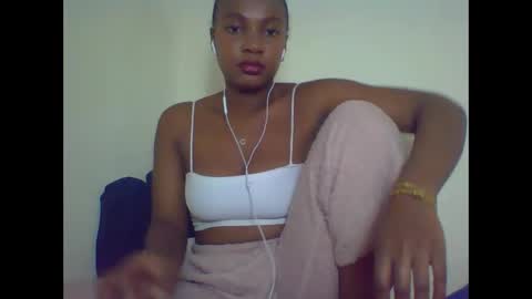 Snapshot of rycie chatting on 10-13-25, 04:07 Rycie online show from 10-13-25, 04:07