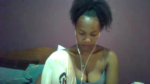 Snapshot of rycie chatting on 10-24-25, 07:16 Rycie online show from 10-24-25, 07:16