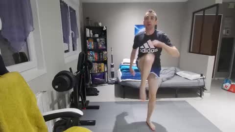 Snapshot of ryukukamifr chatting on 01-08-26, 06:43 Ryuk FR online show from 01-08-26, 06:43