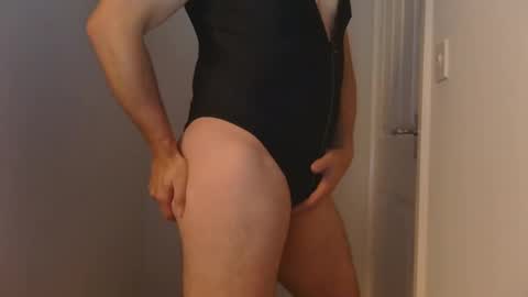 Snapshot of s33you123 chatting on 12-20-24, 03:21 s33you123 online show from 12-20-24, 03:21