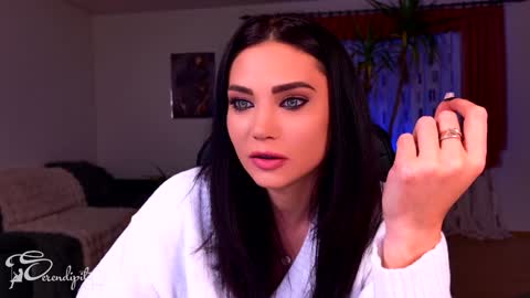 Snapshot of s3r3ndipity chatting on 12-18-24, 02:10 Y      online show from 12-18-24, 02:10