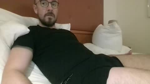 Snapshot of s_i_q chatting on 10-30-25, 07:14 s_i_q online show from 10-30-25, 07:14