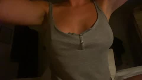 Snapshot of s_lo2626 chatting on 03-26-26, 02:28 s_lo2626 online show from 03-26-26, 02:28