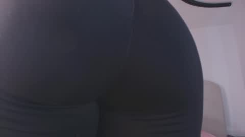 Snapshot of s_sofia_ chatting on 12-15-25, 11:58 s_sofia_ online show from 12-15-25, 11:58