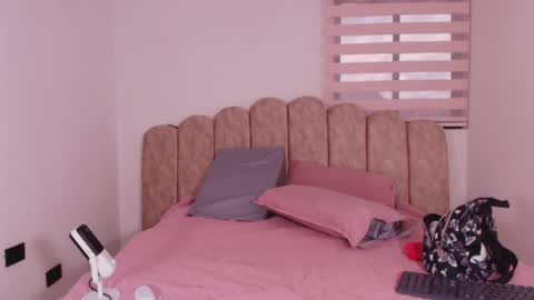 s_sofia_ online show from 06-05-26, 07:19