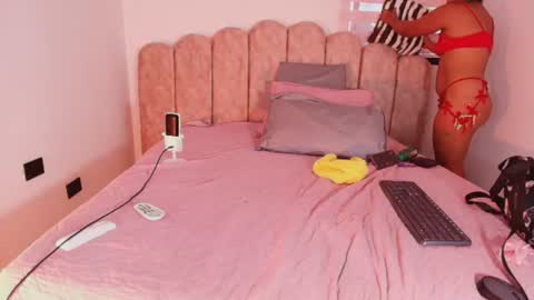 s_sofia_ online show from 07-06-26, 07:16