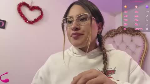 saaya_tay online show from 11-18-25, 03:12