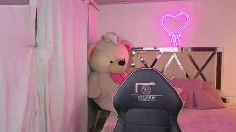saaya_tay online show from 05-18-26, 03:24