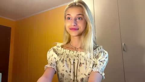 Sabina online show from 07-20-26, 04:09