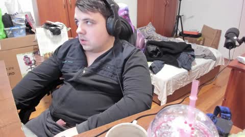 1141323  my Lord Mister Max   moms treasure online show from 01-04-25, 12:37