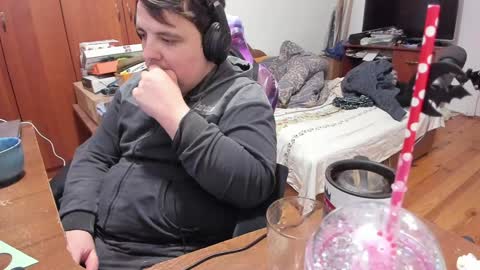 1141323  my Lord Mister Max   moms treasure online show from 01-15-25, 05:40