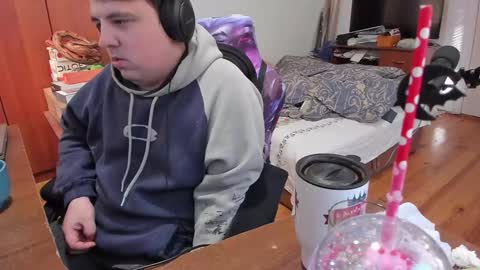 1141323  my Lord Mister Max   moms treasure online show from 01-18-25, 12:15