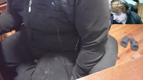 1141323  my Lord Mister Max   moms treasure online show from 10-14-25, 08:42