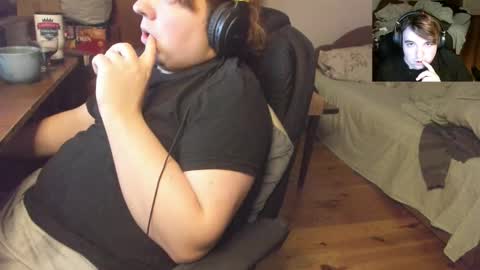 1141323  my Lord Mister Max   moms treasure online show from 12-15-25, 12:37