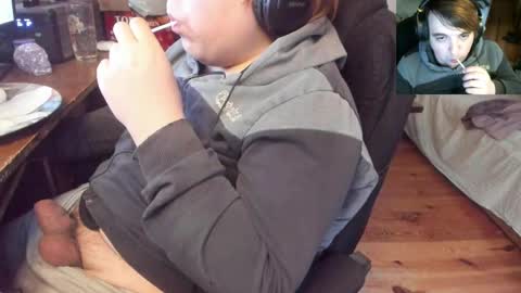 1141323  my Lord Mister Max   moms treasure online show from 01-08-26, 07:10