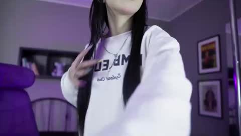 Snapshot of sabrina_bloom_ chatting on 11-11-25, 12:49 sabri online show from 11-11-25, 12:49