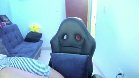 Snapshot of sabrina_chester_02 chatting on 12-06-24, 12:45 Angie online show from 12-06-24, 12:45