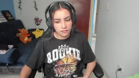 Snapshot of sabrina_chester_02 chatting on 01-10-25, 08:04 Angie online show from 01-10-25, 08:04