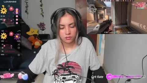 Snapshot of sabrina_chester_02 chatting on 01-28-25, 06:07 Angie online show from 01-28-25, 06:07