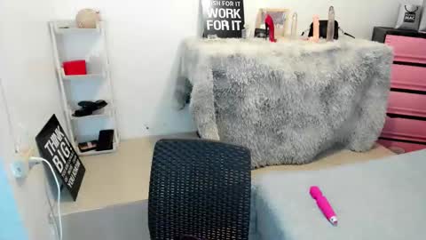 Sabrina online show from 12-14-25, 10:25