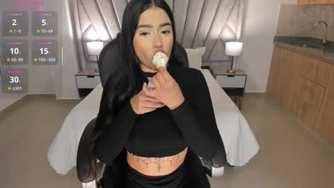 Sabrina online show from 03-25-26, 12:49