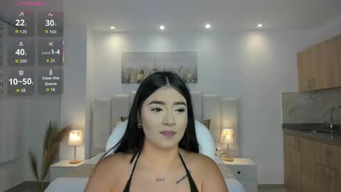 Snapshot of sabrina_nova chatting on 05-25-26, 02:06 Sabrina online show from 05-25-26, 02:06