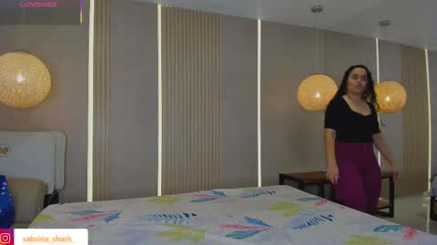 Snapshot of sabrina_shark chatting on 09-12-25, 02:00 Sabrina Shark online show from 09-12-25, 02:00