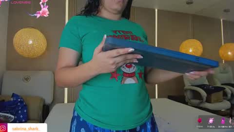 Snapshot of sabrina_shark chatting on 09-16-25, 01:50 Sabrina Shark online show from 09-16-25, 01:50
