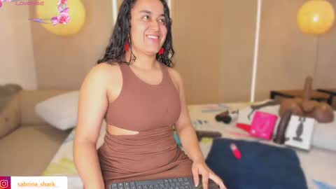 Snapshot of sabrina_shark chatting on 09-18-25, 01:18 Sabrina Shark online show from 09-18-25, 01:18