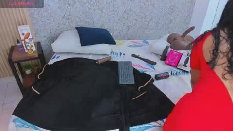 Snapshot of sabrina_shark chatting on 11-24-25, 02:22 Sabrina Shark online show from 11-24-25, 02:22