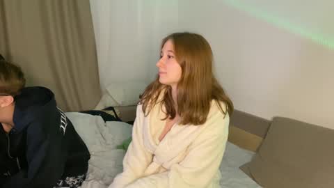 Snapshot of sabrinaanddaniel chatting on 01-06-25, 02:48 SabrinaDaniel online show from 01-06-25, 02:48