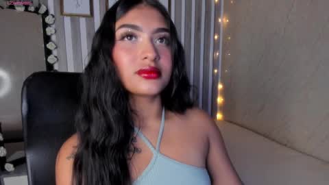 Snapshot of sabrinahims_ chatting on 03-06-25, 10:58 mariana online show from 03-06-25, 10:58