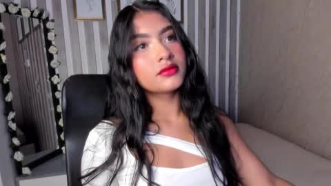 Snapshot of sabrinahims_ chatting on 03-11-25, 09:37 mariana online show from 03-11-25, 09:37