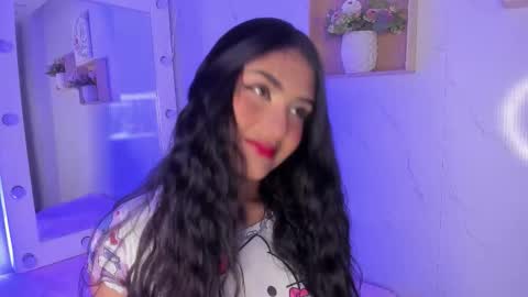 mariana  online show from 11-12-25, 02:12