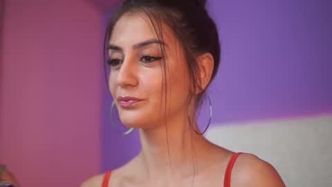  Sabrina  online show from 10-04-25, 08:51