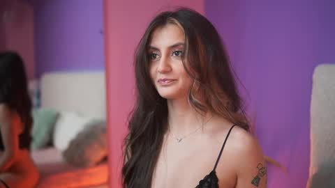  Sabrina  online show from 11-24-25, 11:04