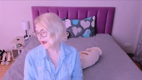 Sabrina MacMarren online show from 09-08-25, 05:56